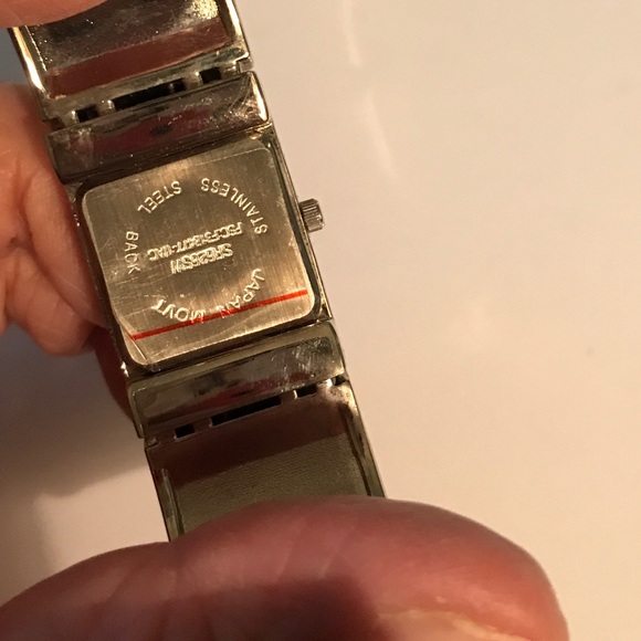 Vintage Quartz enamel watch #24 - Picture 4 of 6